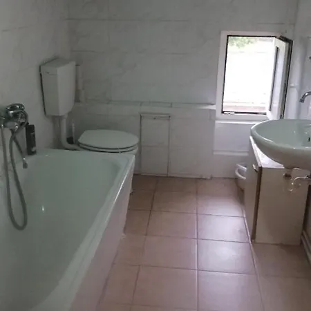 Leni Apartment *
